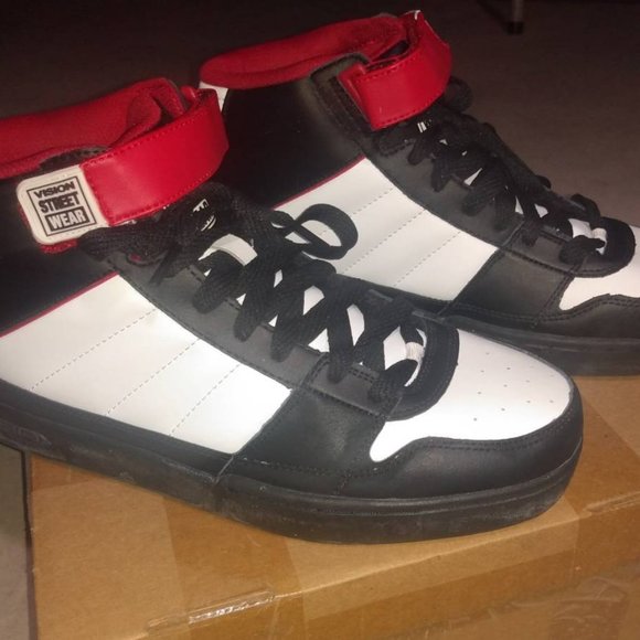 VISION skateboard shoes - Picture 2 of 2